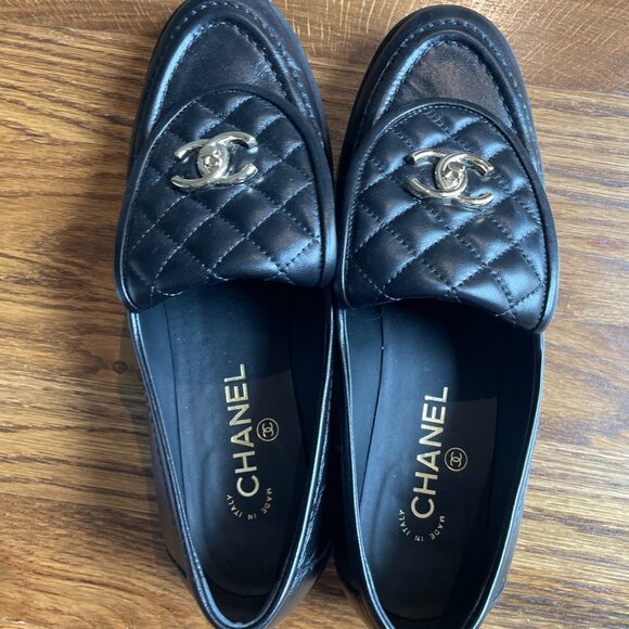 Chanel Quilted Moccasins in Black size 40 - Picture 6 of 10